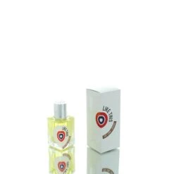 Etatlibredorangetildaswintonlikethis Woman